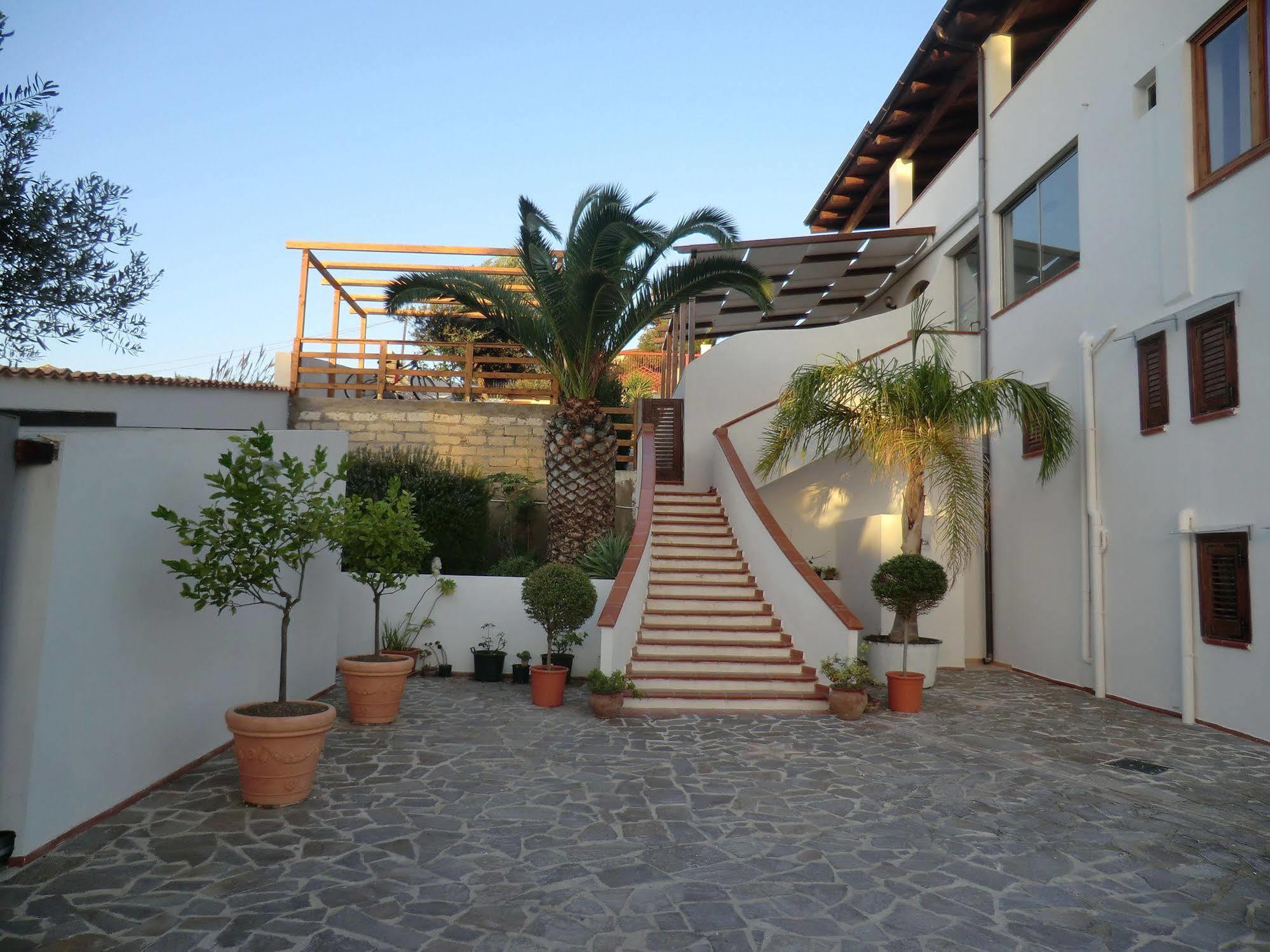 Mediterraneo Mare E Sole Marina di Palma Extérieur photo
